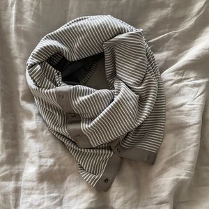 Lululemon Vinyasa Scarf
